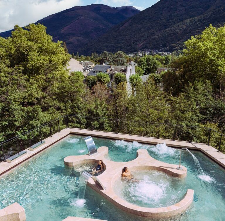 Bassin toit Thermes de Luchon