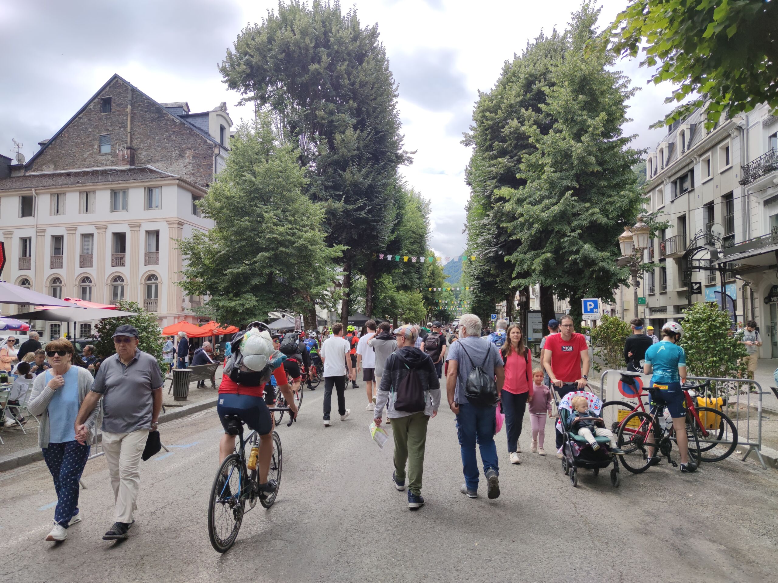 Allées d'Etigny Luchon Tour de France 2025