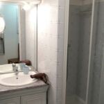 appartement-cousy-salle-d-eau-luchon-pyrenenes31