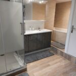 appartement-montagne-caillaud-salle d eau et salle de bain-saint-aventin-pyrenee
