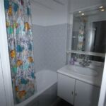 appartement-cabine-salle-de-bain-acanthe-luchon-pyrenees31