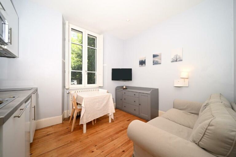 Le-lac-luchon-pyrenees31