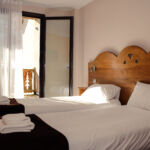 hotel-le-yeti-les-agudes-chambre-pyrenees31