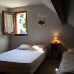 Chambre 2 étage lit 140 et lit 90