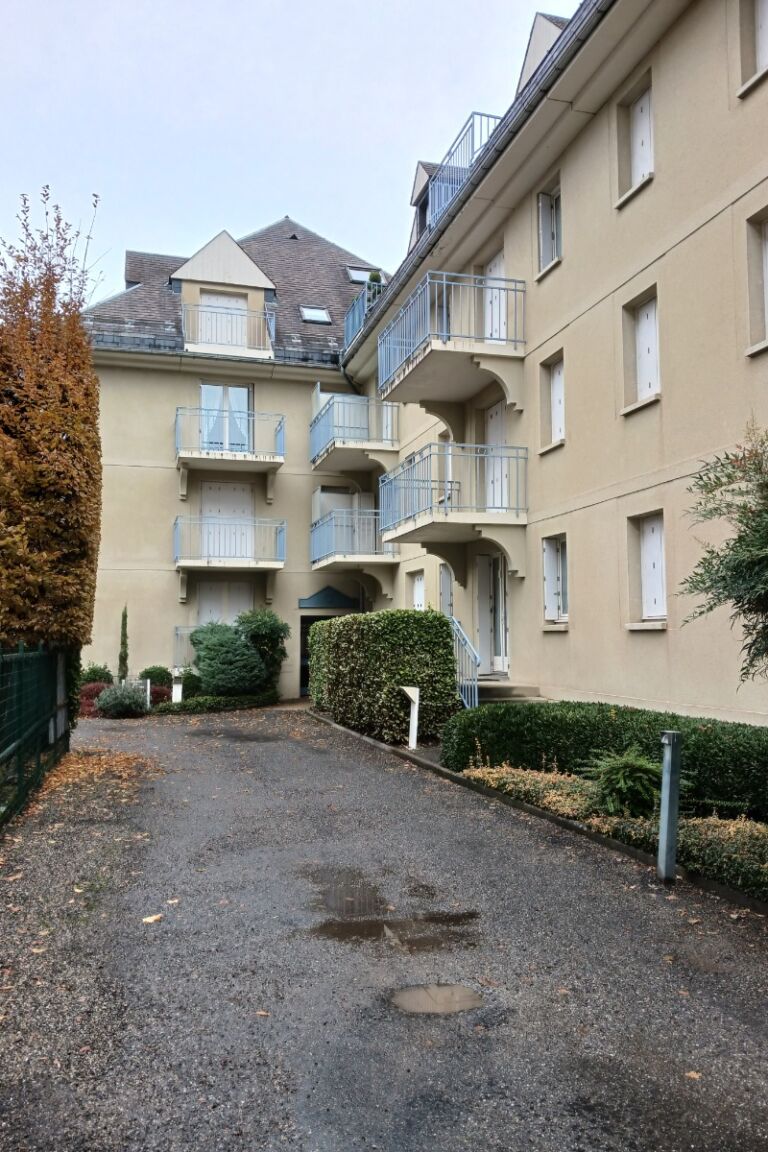 HLOMIP031CM00426_1