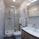 hotel-panoramic-luchon-chambre-douche