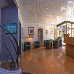 hotel-panoramic-luchon-salon-reception