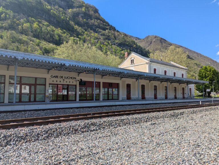 gare-luchon-pyrenees31.MP