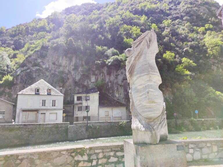 Parcours-Saint-Beat-14-StatueMarbredevie