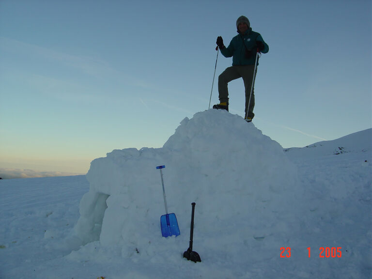 TIS-Igloo-agence pyrénées Aventures