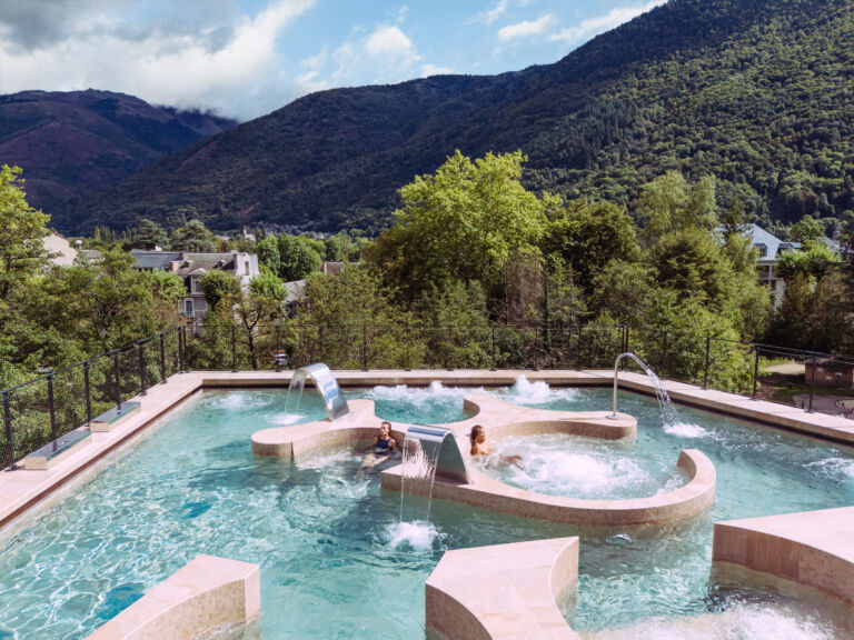 bassin-toit-thermes-luchon-pyrenees31