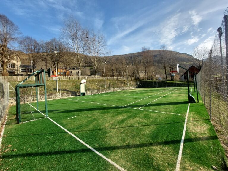 city-stade-castillon-larboust-pyrenees31