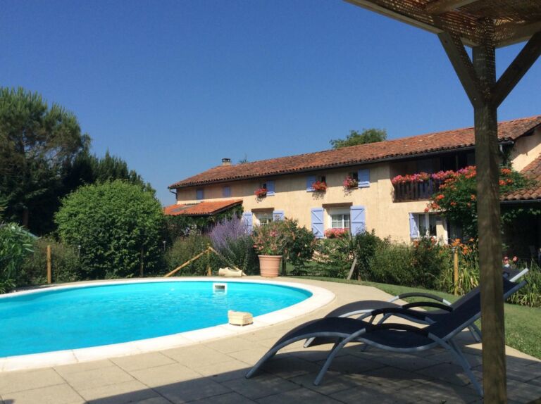 chambre-d-hote-ardiege-piscine