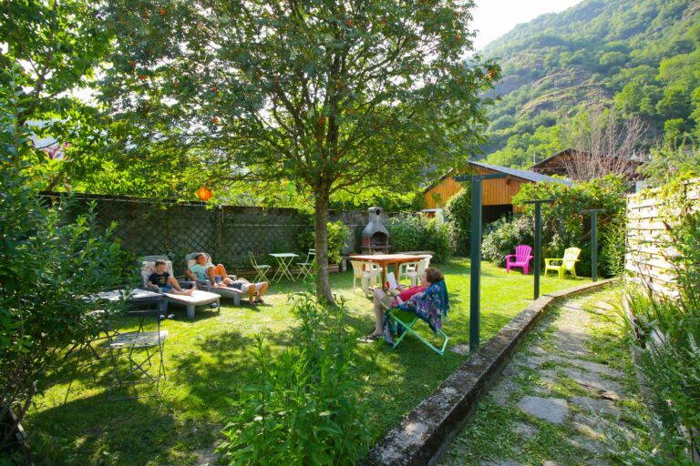 studio-T-2- luchon-jardin-enfant-pyrenees31