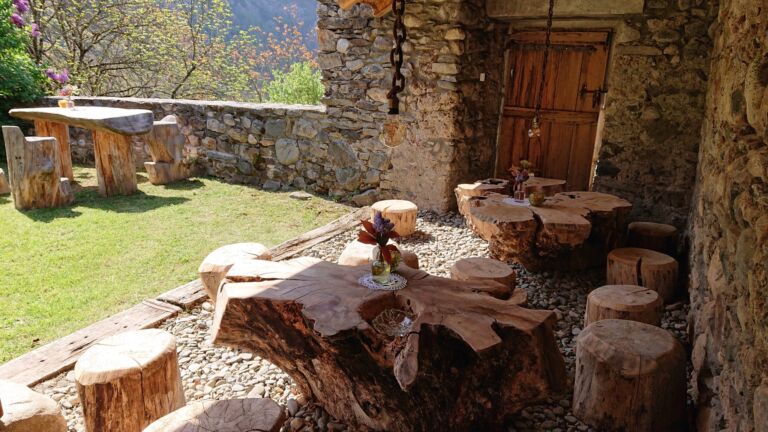 lataverne-bezingarraux-table-pyrenees31