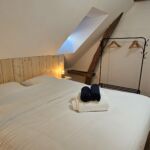 les-echappees-belles-ostau-antignac-chambre