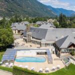 restaurant-balcons-des-pyrenees-saint-mamet-exterieur-piscine
