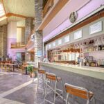 restaurant-balcons-des-pyrenees-saint-mamet-vue-salle-concert