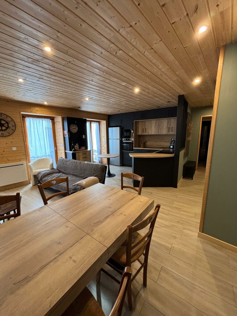 appartement-luchon-salon-barcugnas-luchon-pyrenees31