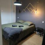 sci loupeaumaga- appartement-loupau-Luchon-chambre (59)