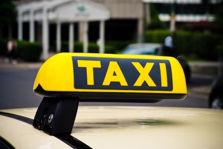 taxi-danflous-mourtis-ambulance-saint-beat-lez